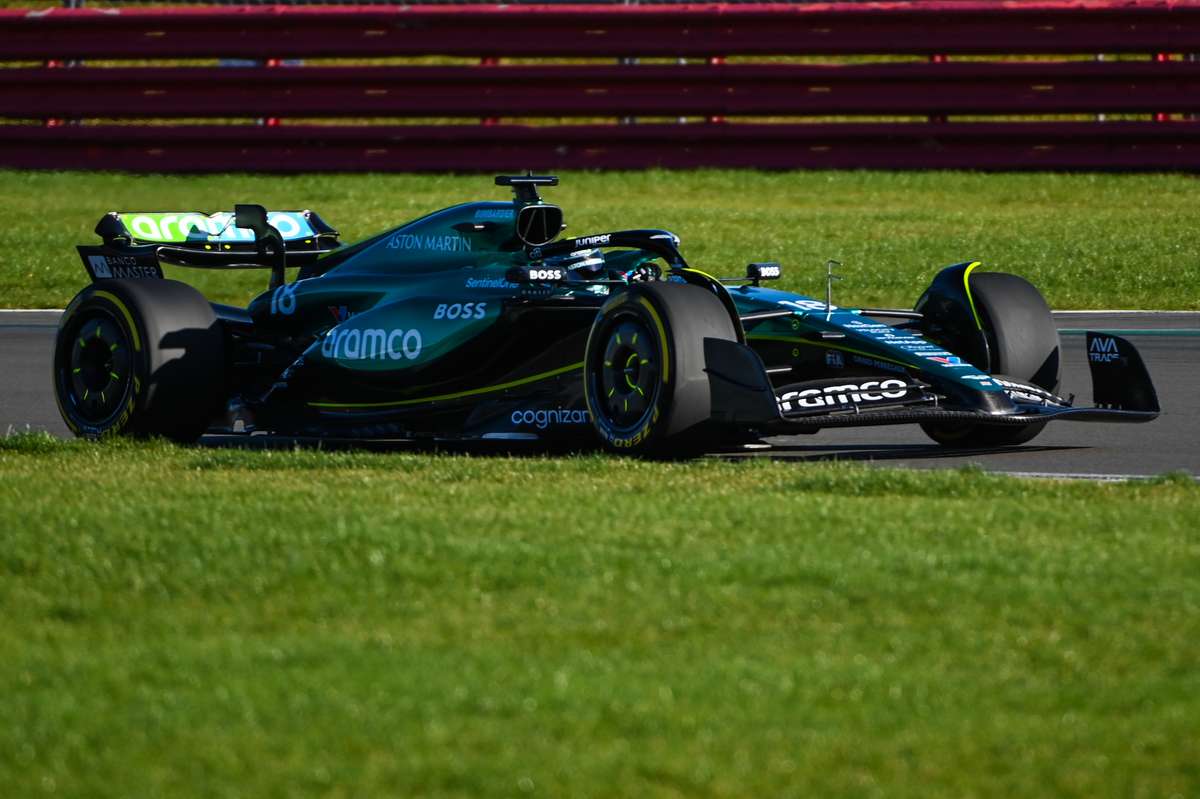 aston-martin AMR24
